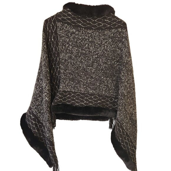 Poncho Shawl Black White Faux Fur Fringe Soft Cozy Layer Boho Festival Cute - Picture 2 of 10